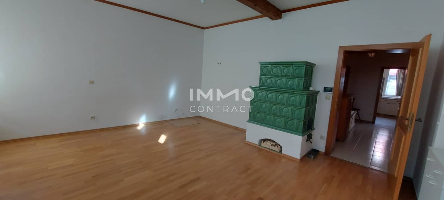 Ground floor apartment with outdoor seating in the old town