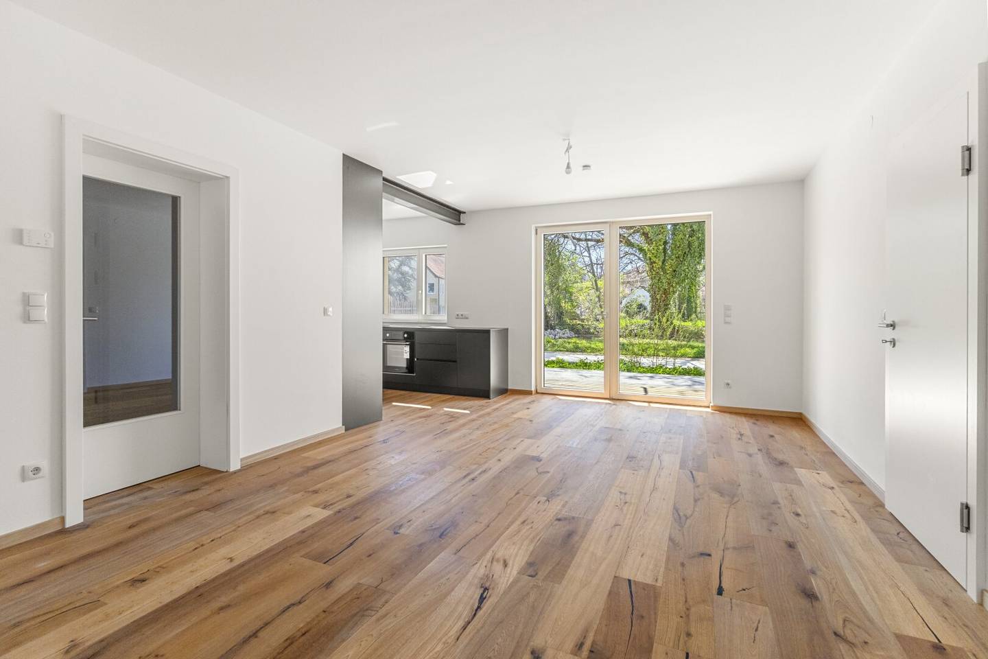 New build apartment with balcony in historic city centre