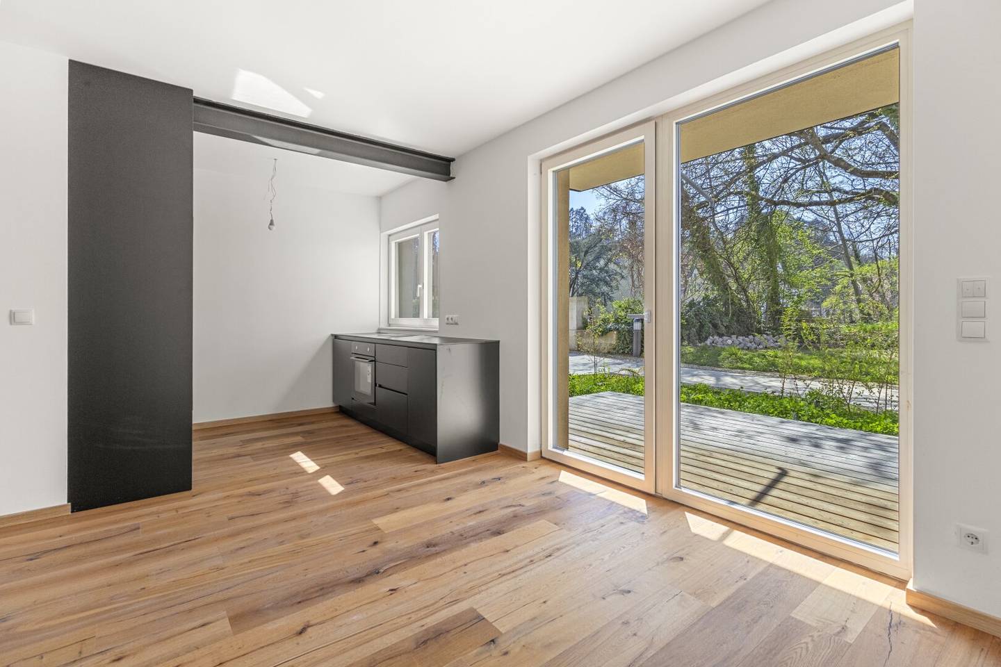 New build apartment with balcony in historic city centre