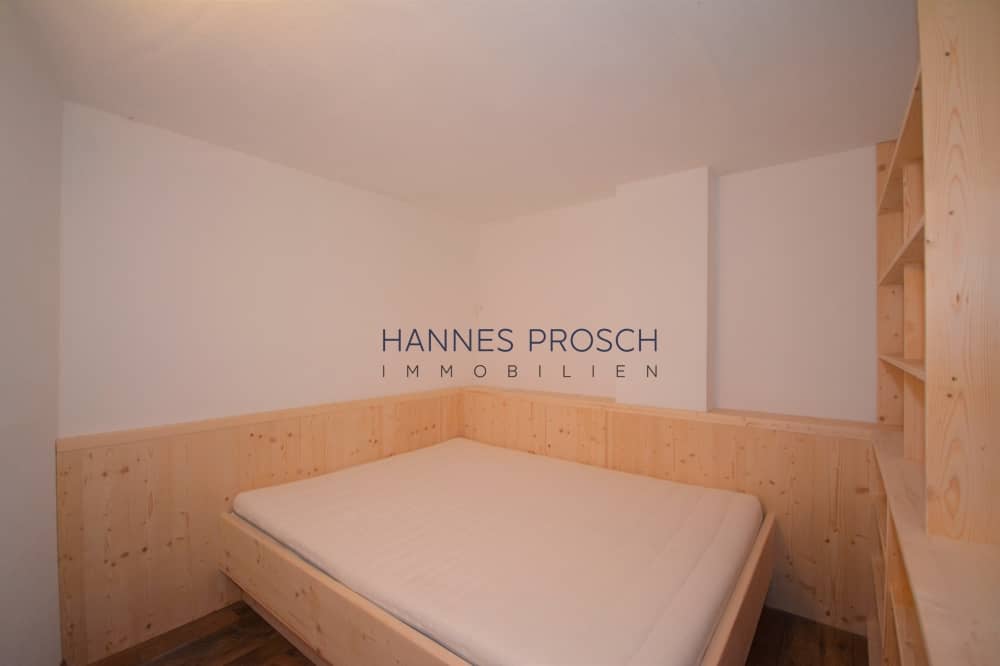 Basement apartment with open kitchen and storage in Jochberg