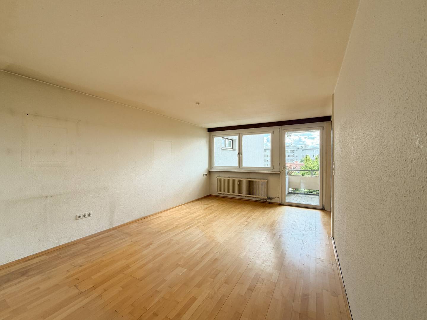 3 Bedroom Apartment with Balcony in Central Location
