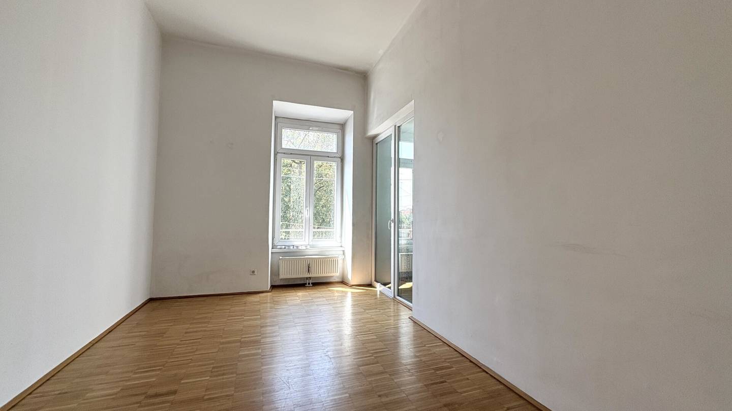 Helle 3 Zimmer Wohnung mit zwei hofseitigen Freiflächen in Graz