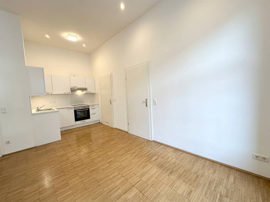 Helle 3 Zimmer Wohnung mit zwei hofseitigen Freiflächen in Graz