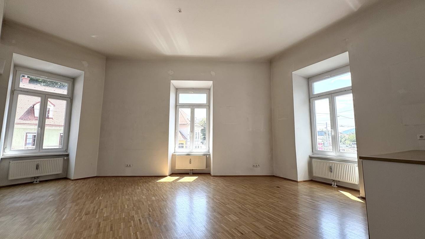 Helle 3 Zimmer Wohnung mit zwei hofseitigen Freiflächen in Graz