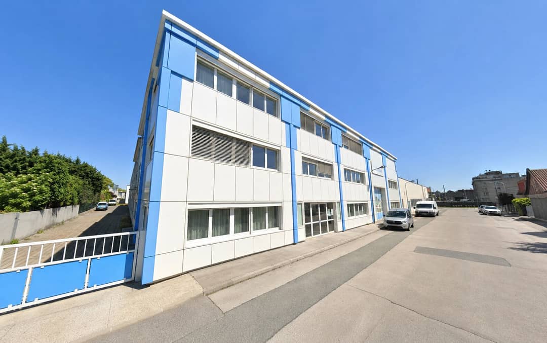 Gewerbeobjekt mit Halle Büro und Werkstatt