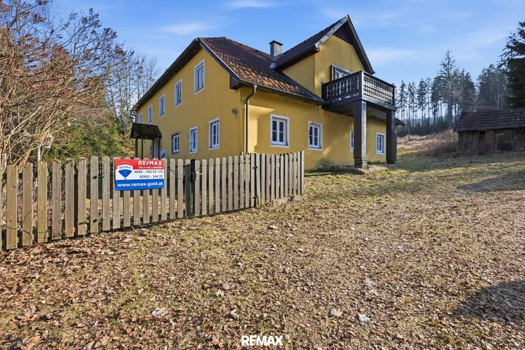 Renoviertes Haus mit großem Grundstück und Tierhaltung