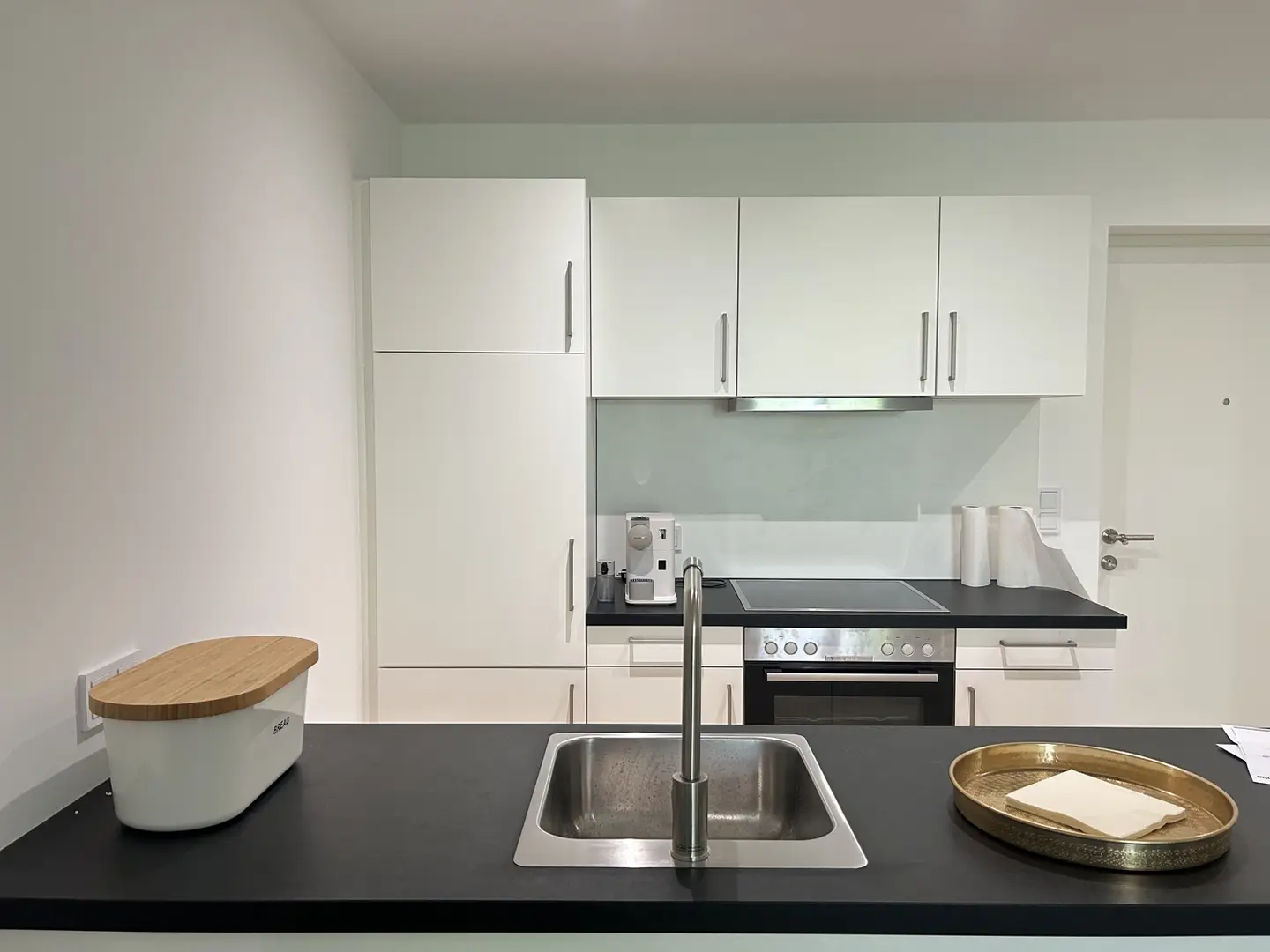 New build apartment with balcony and fitted kitchen in quiet location