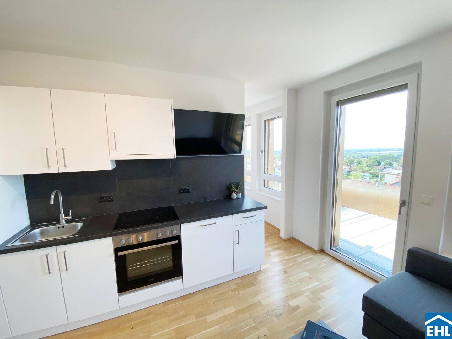 Möblierte Wohnung mit Balkon und guter Verkehrsanbindung