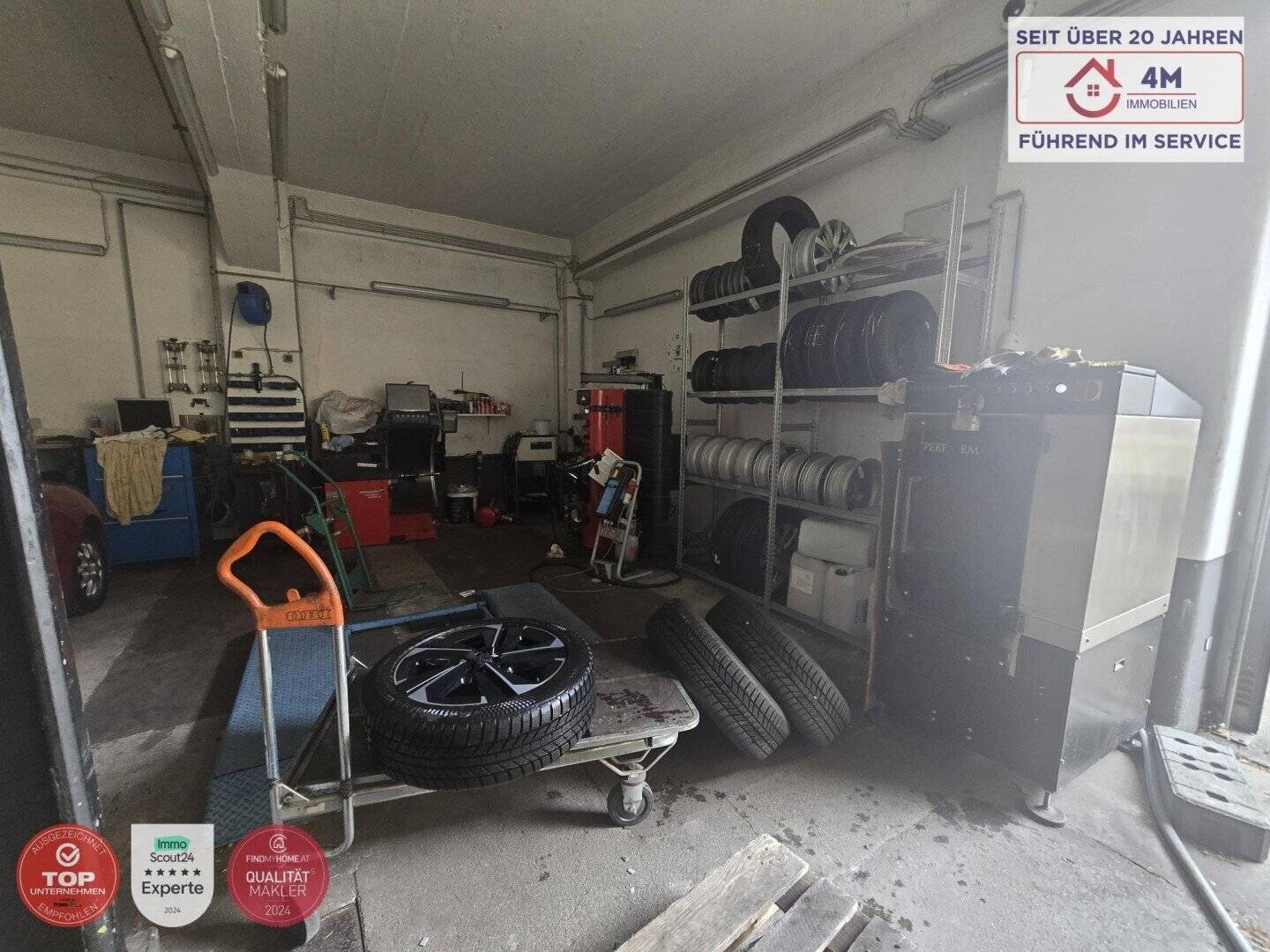 Commercial property with workshop and storage space in Floridsdorf
