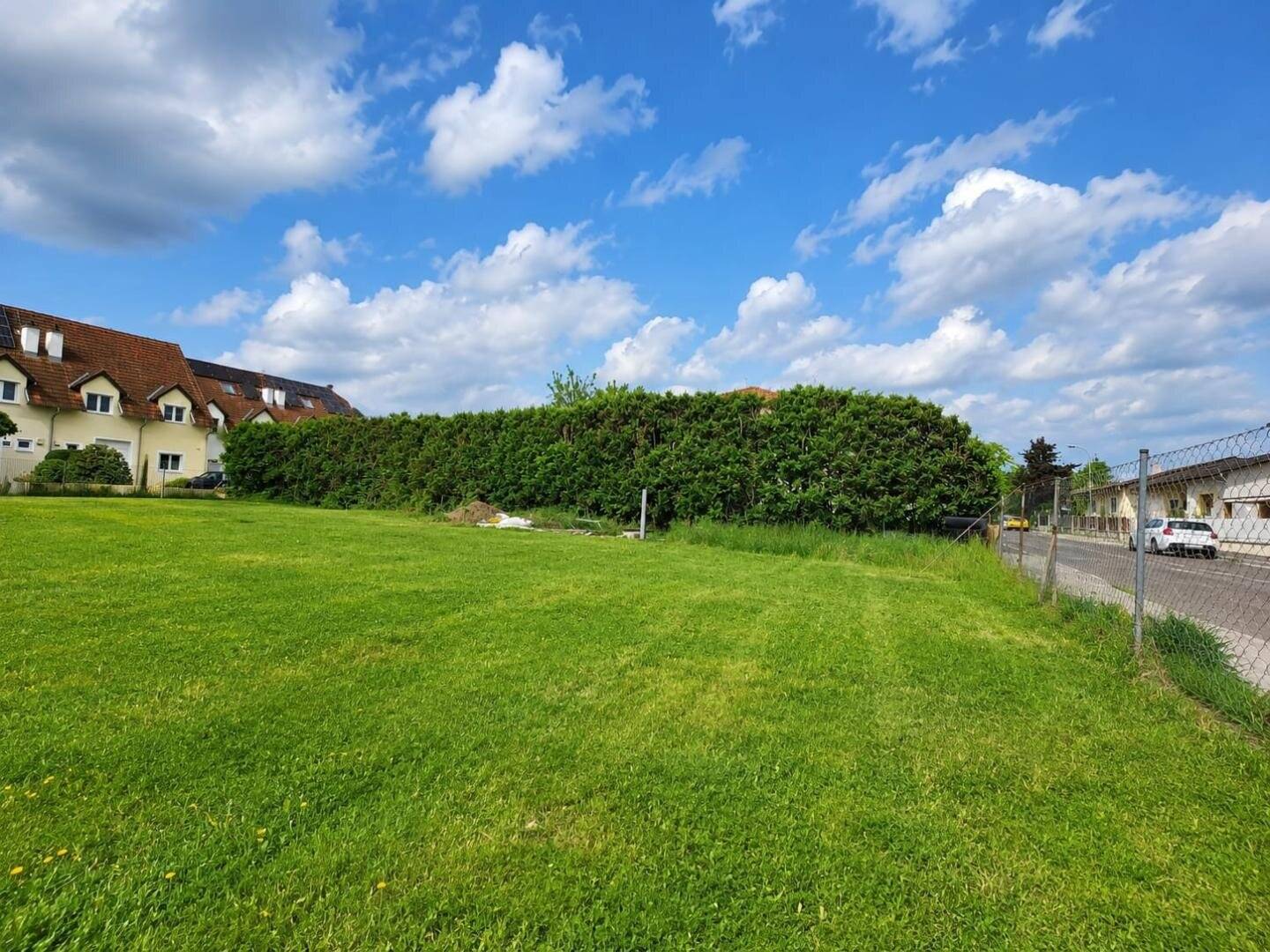 Eckgrundstück mit Bebauungsmöglichkeit in Wiener Neustadt