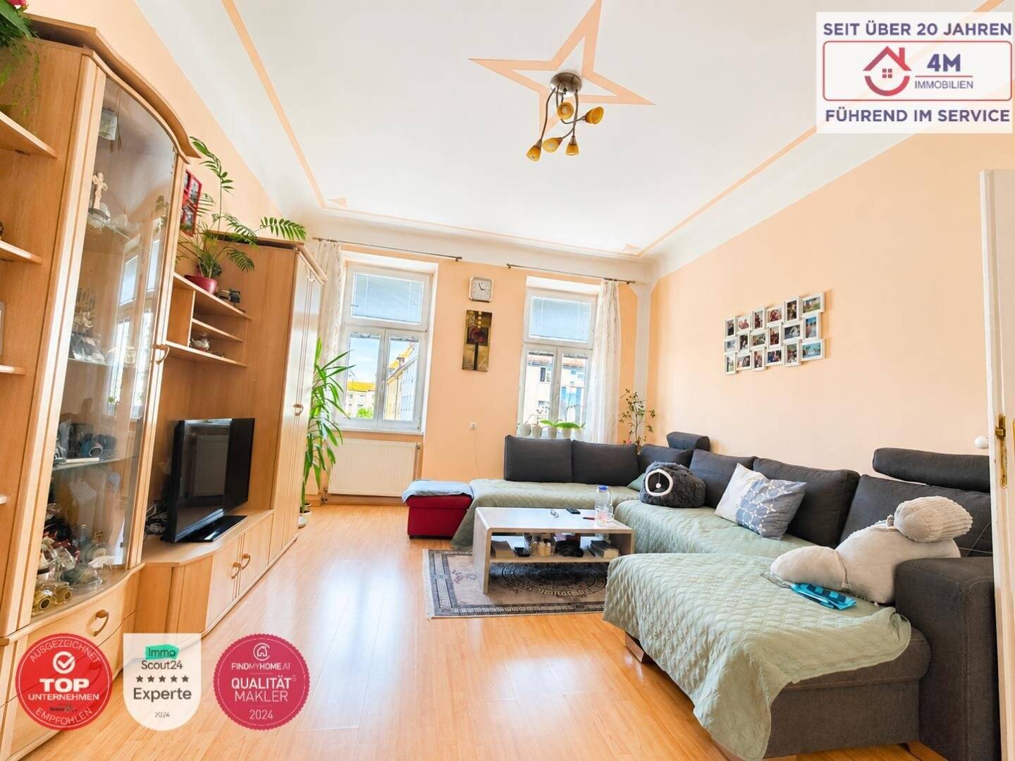 Bright period apartment with pantry and dining area