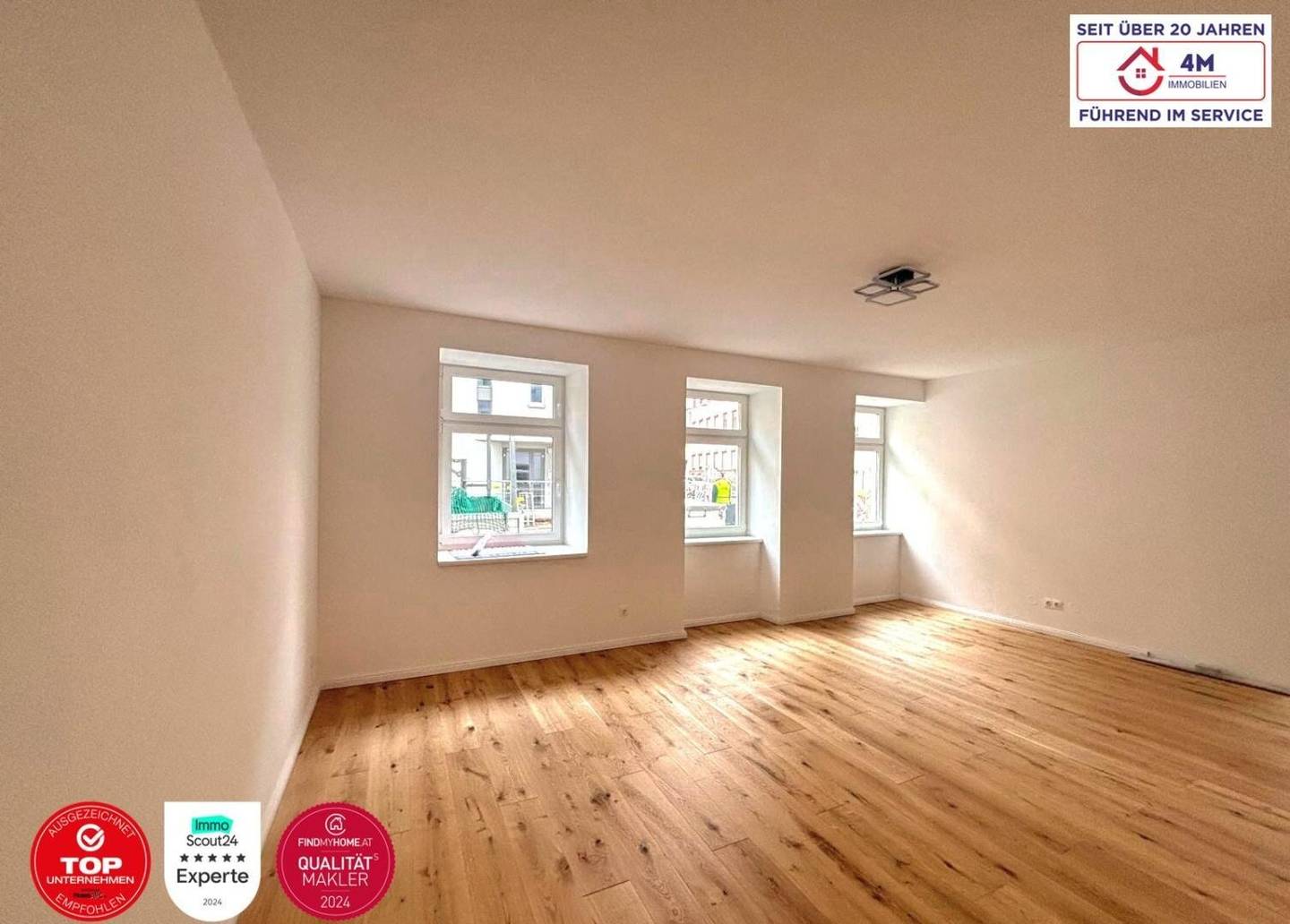Well-proportioned 63,51 m² period apartment, turnkey and first occupancy after complete renovation