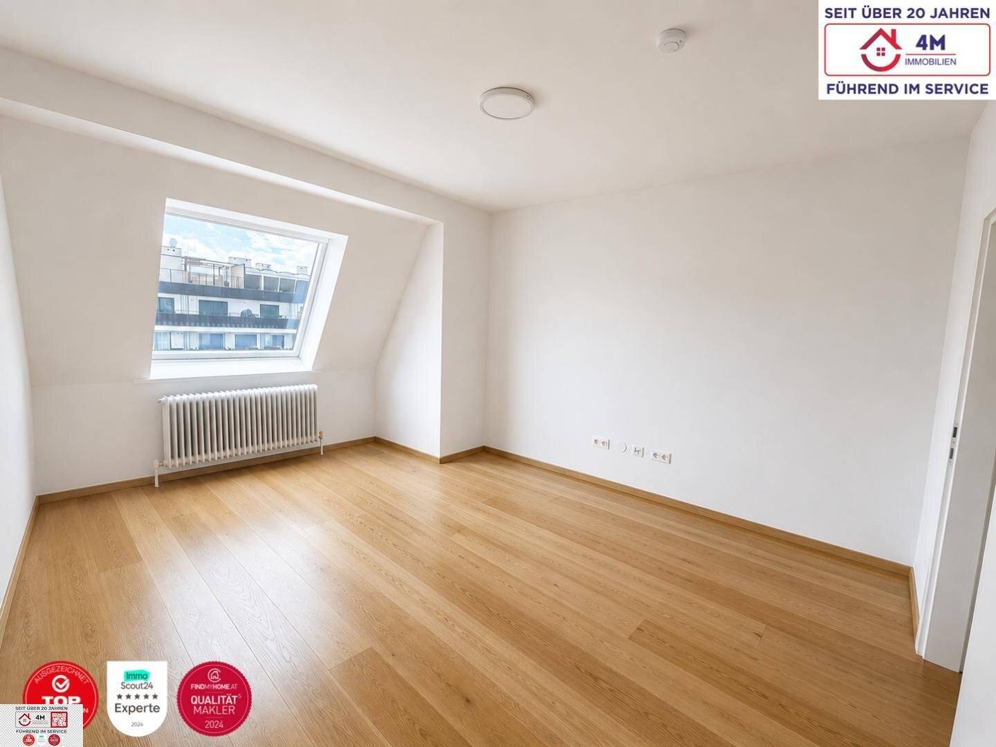 Lichtdurchflutete Dachgeschosswohnung mit Garage und E-Ladestation