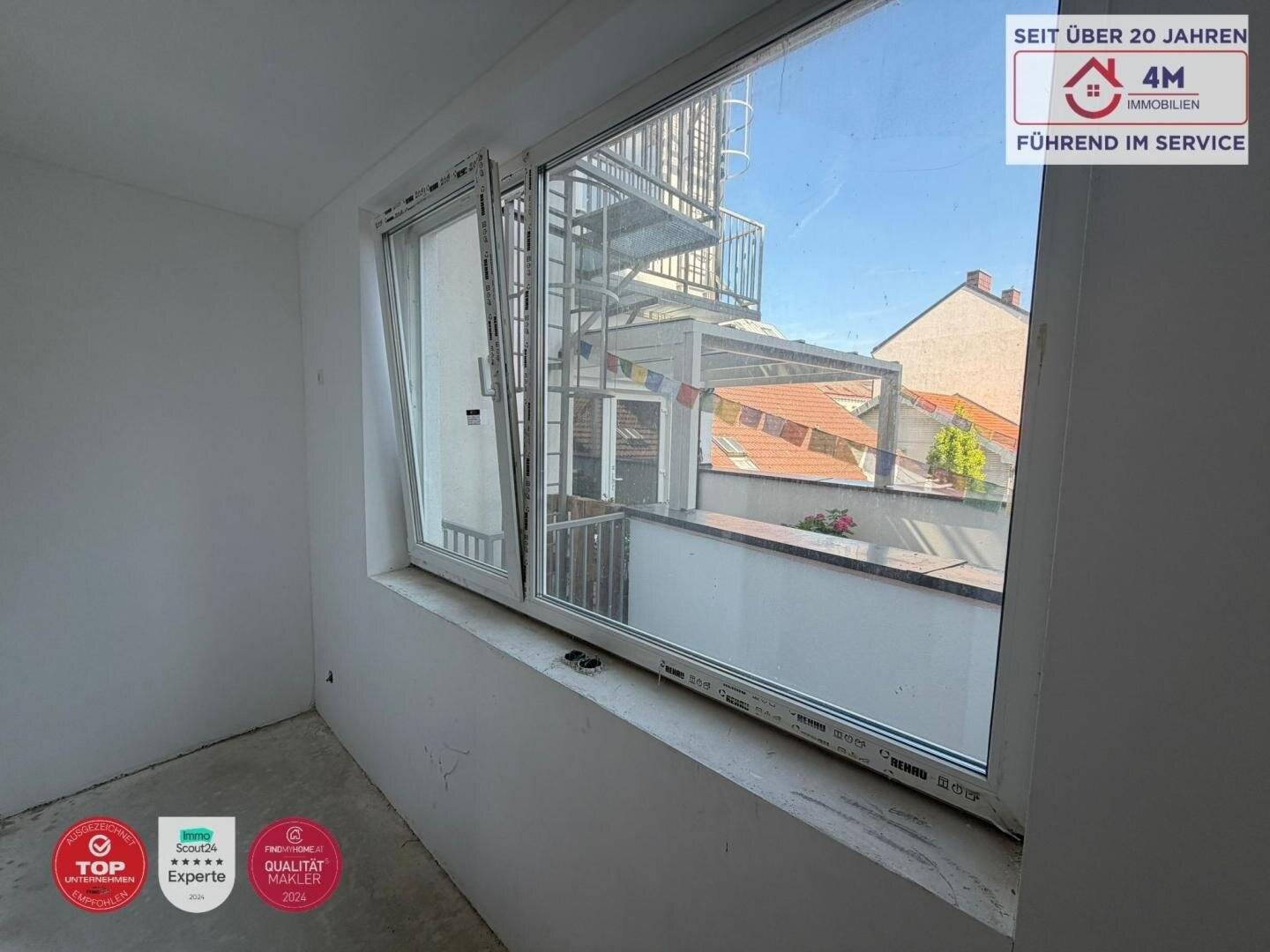 Completely renovated 1-room apartment in first occupancy – historic building meets modern elegance