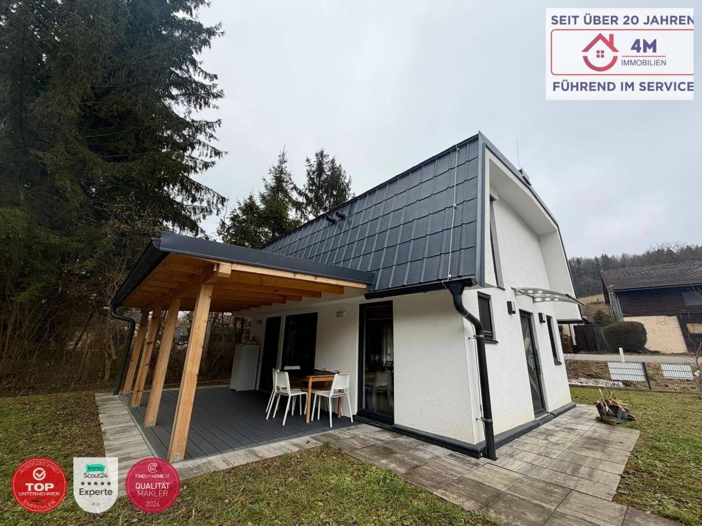 Charmantes Ferienhaus in Bachlage mit Terrasse und Stellplätzen