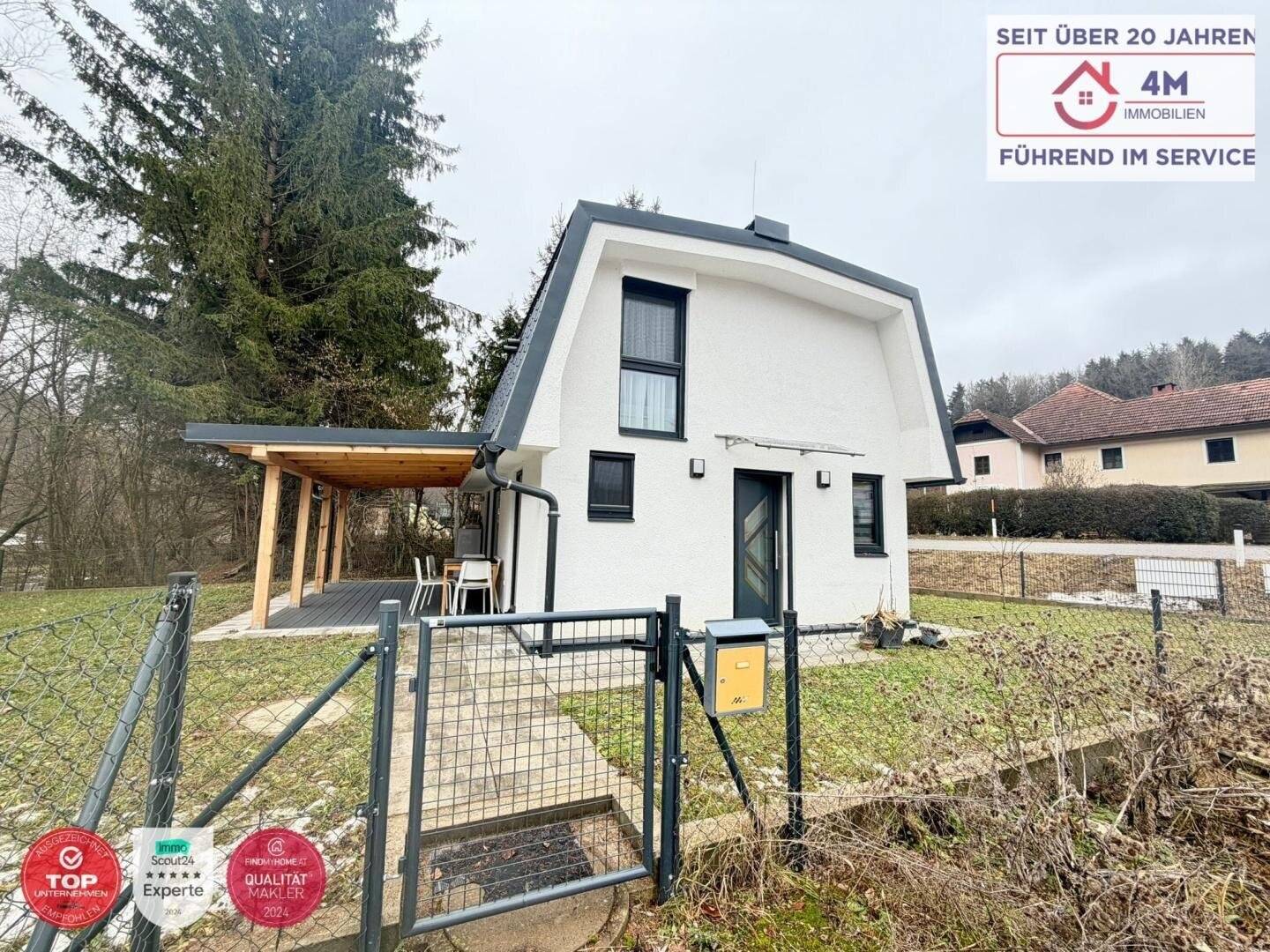 Charmantes Ferienhaus in Bachlage mit Terrasse und Stellplätzen