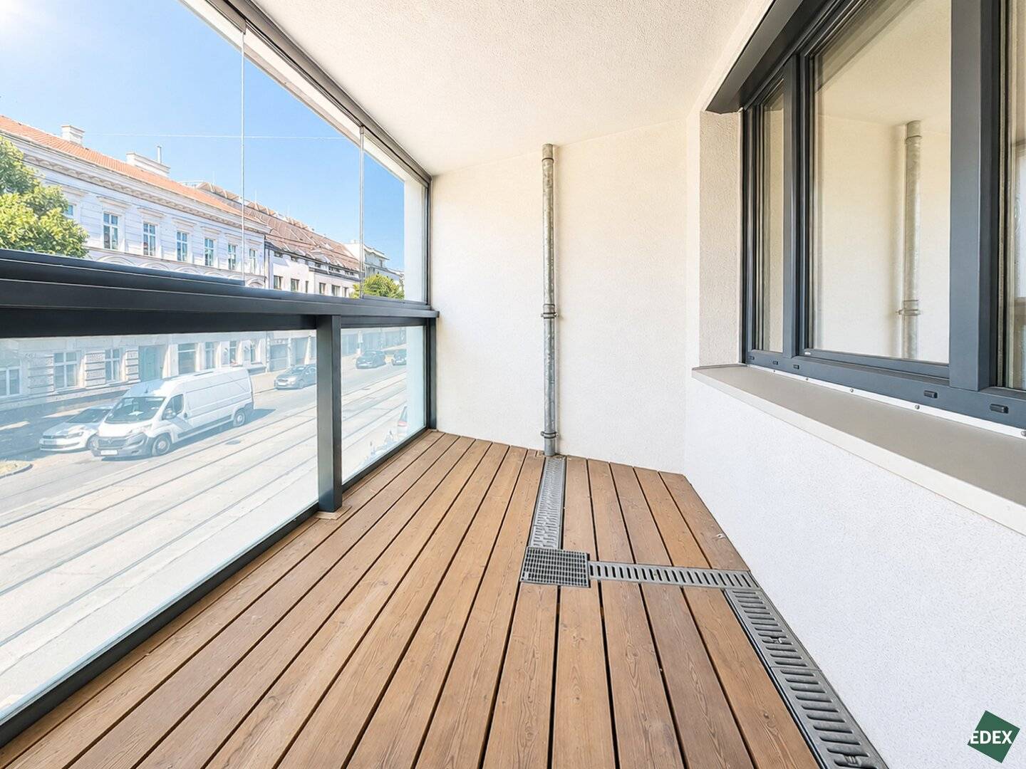 Charming condominium with veranda | Near U4 Hütteldorf &amp; Hütteldorfer Bath – 3 rooms possible