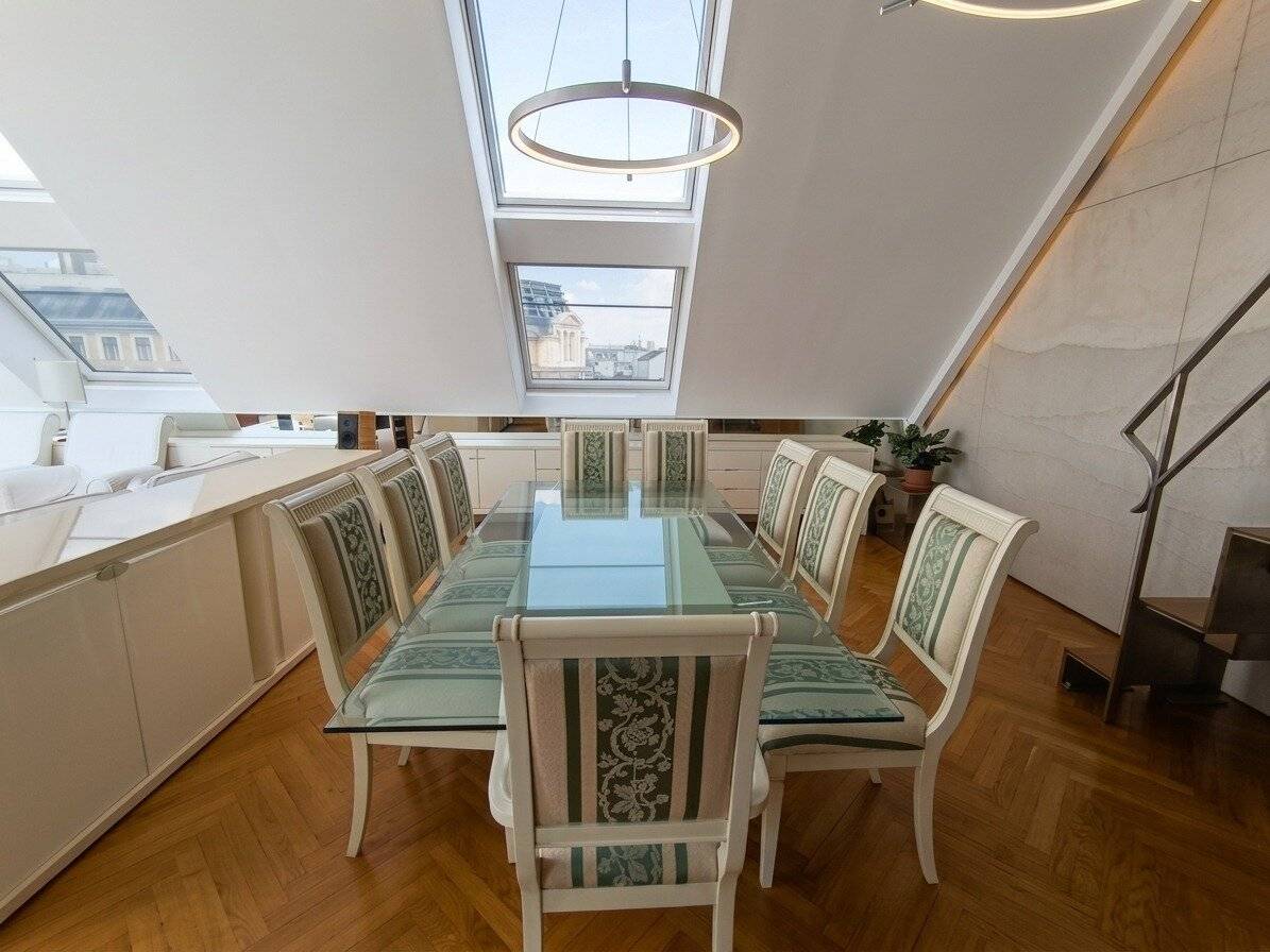 Dachgeschoss Maisonette mit Panoramablick und Terrassen