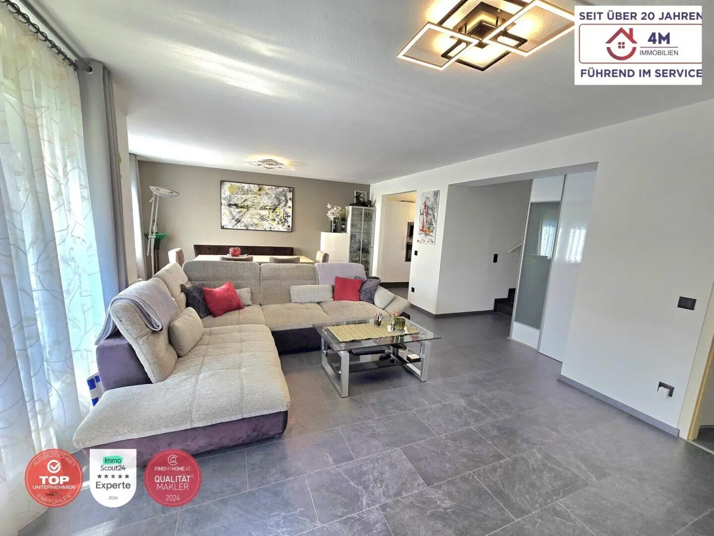 Bright Maisonette Apartment with Two Balconies and Elevator