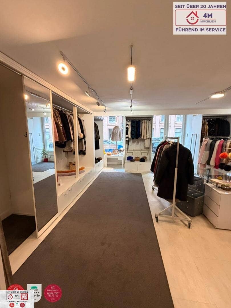 Helle Geschäftslokal mit Galerie in bester Innenstadtlage