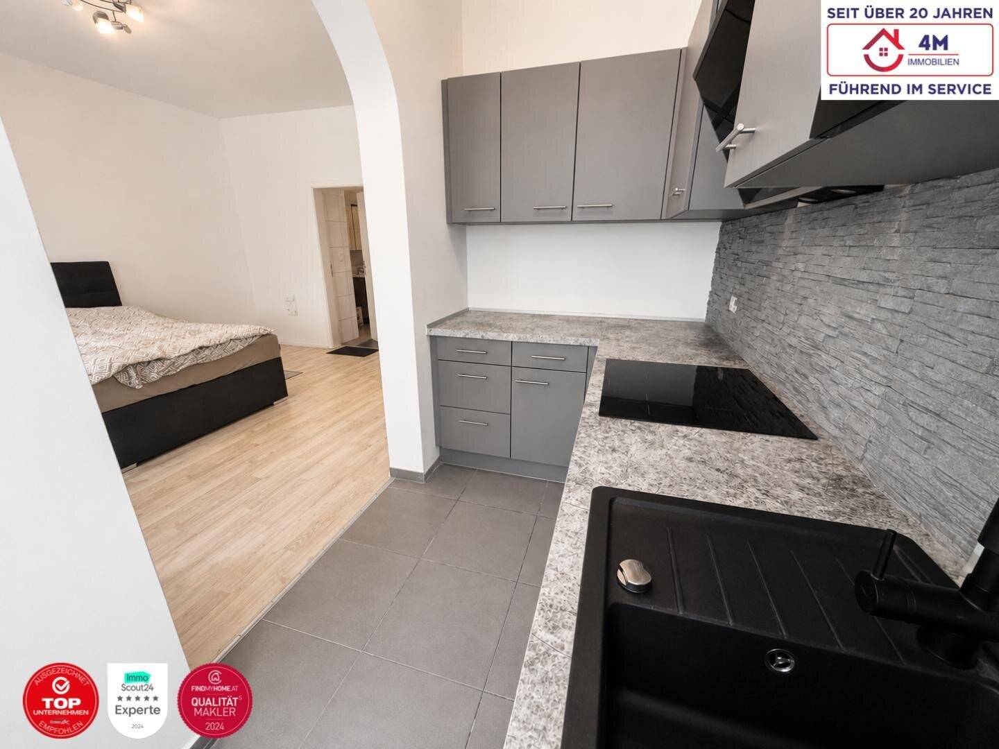 Recently Renovated Altbau Apartment with Modern Kitchen