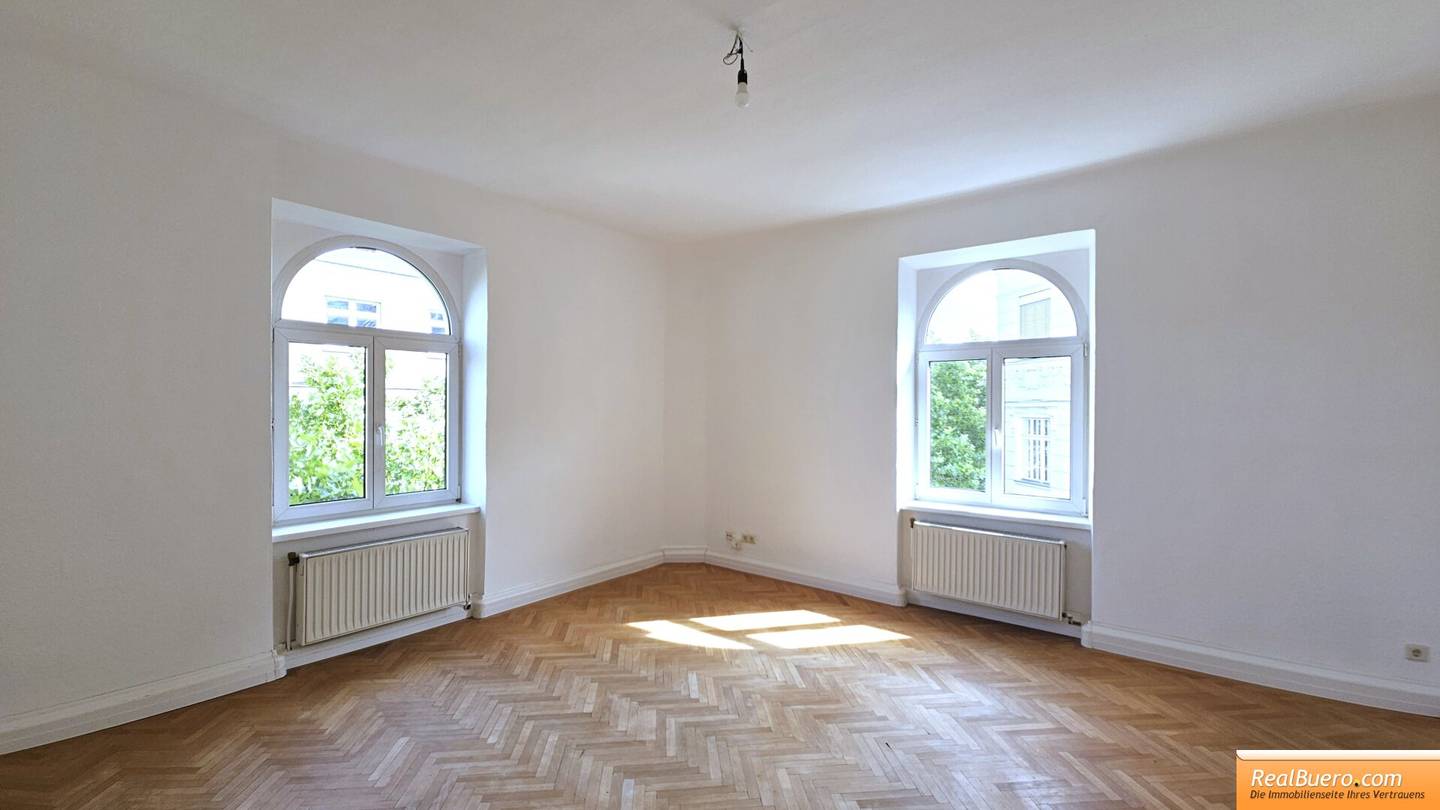 Open-ended bright old building gem in Wassergasse