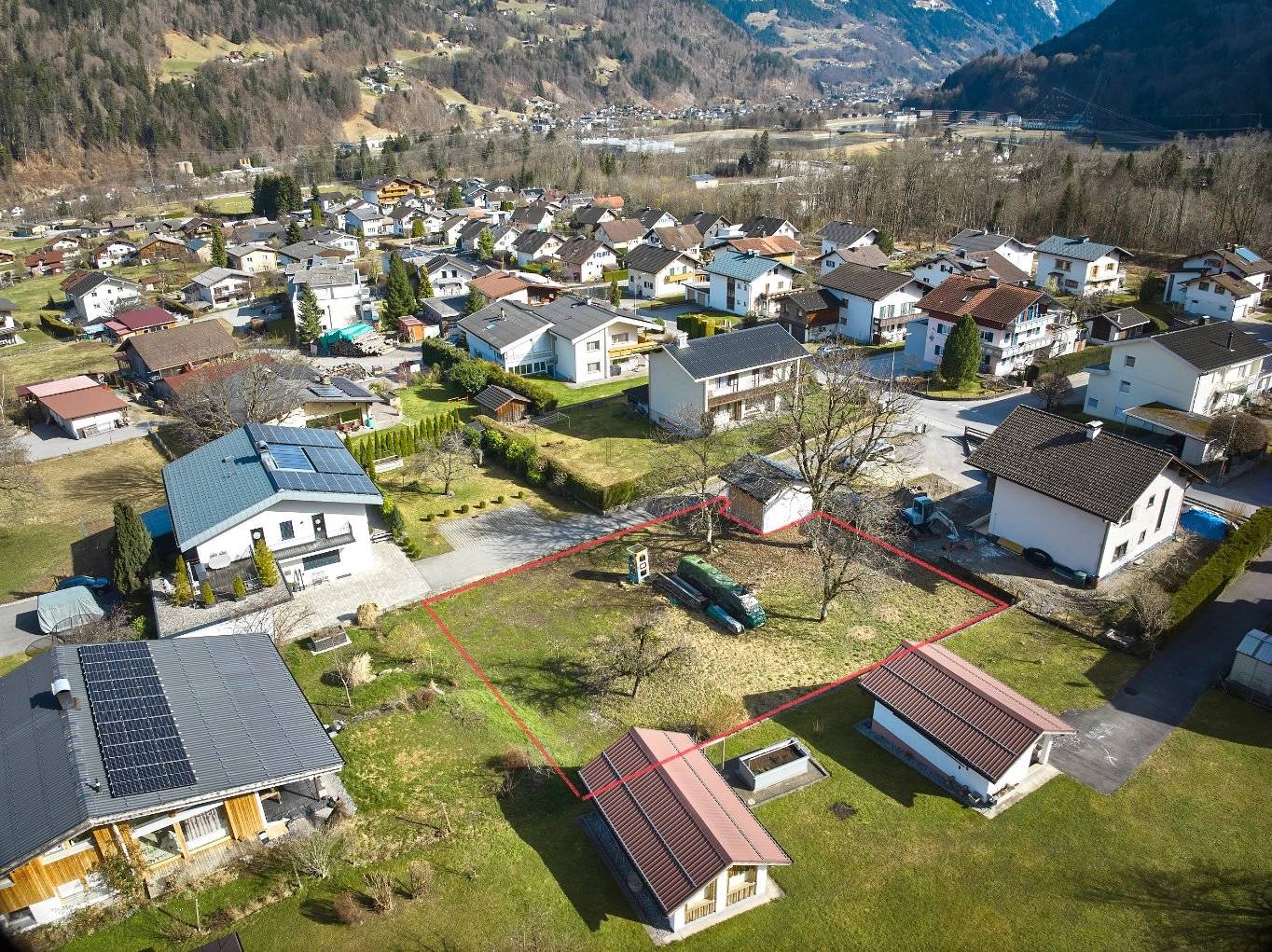 Sonniges Baugrundstück mit Bergblick in ruhiger Wohnlage