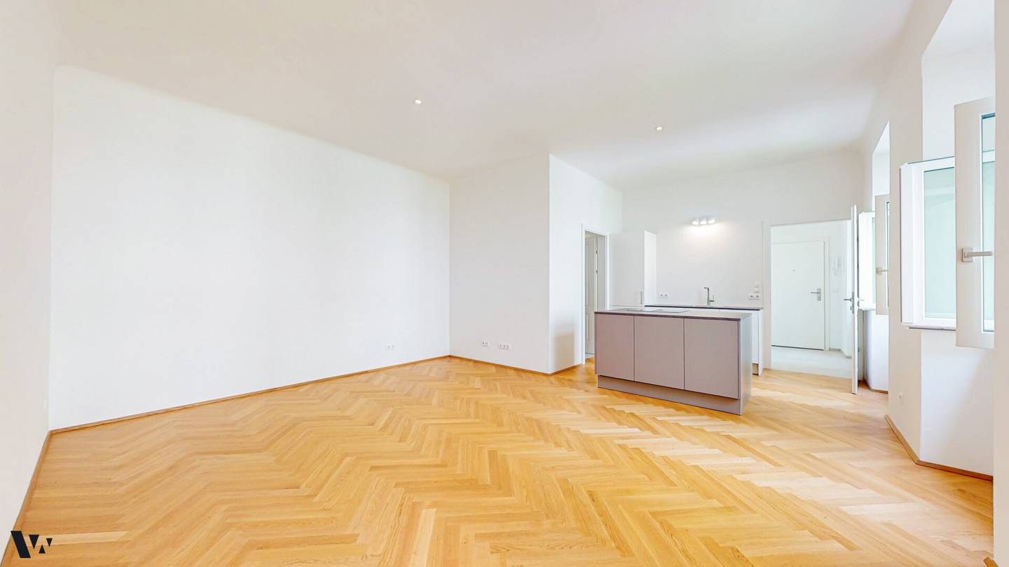 Architect renovated Altbau apartment in Stuwerviertel with green view