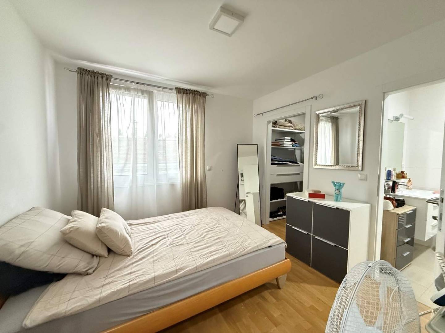 Barrierefreie Neubauwohnung mit Fußbodenkühlung und Parkett