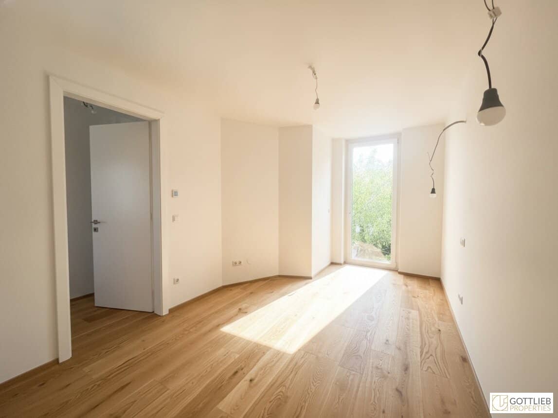 Barrierefreie Altbauwohnung mit Eigengarten und Atelier