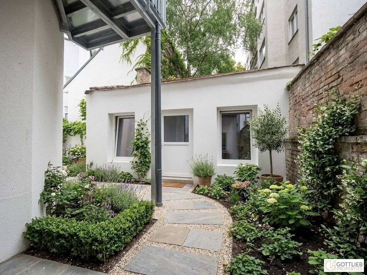 Close to U3 and U6 subway 3-room period apartment with studio and private garden in fully renovated Gründerzeit building
