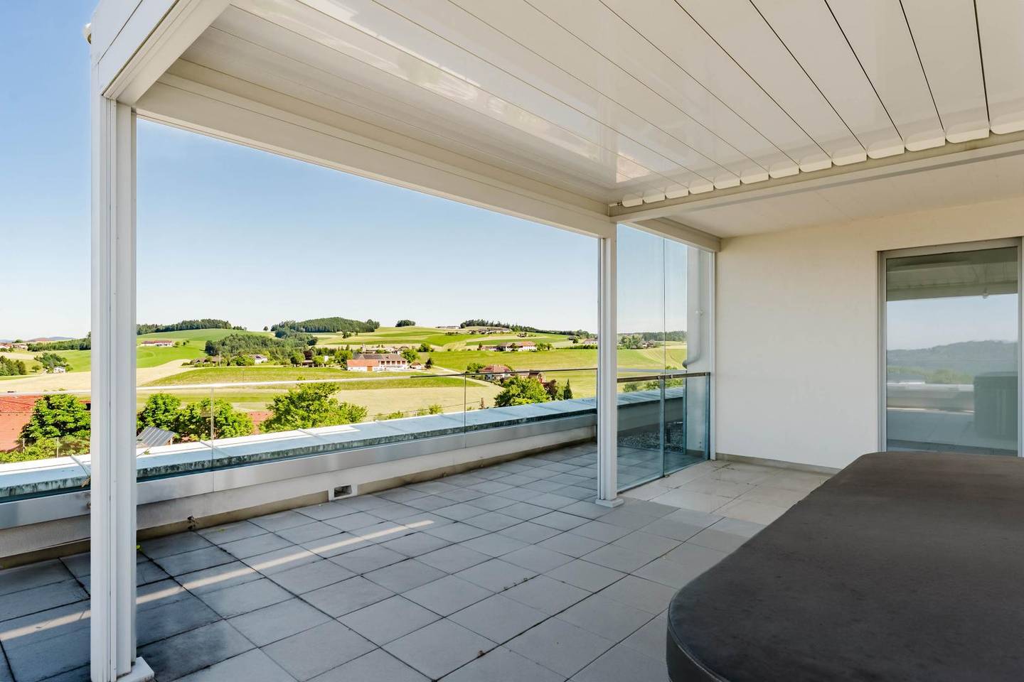 Dachterrassenwohnung mit Panoramablick und Whirlpool
