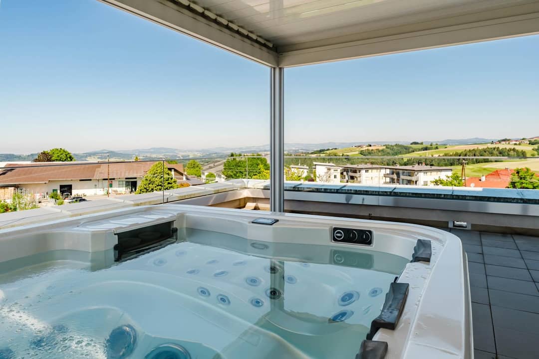 Dachterrassenwohnung mit Panoramablick und Whirlpool