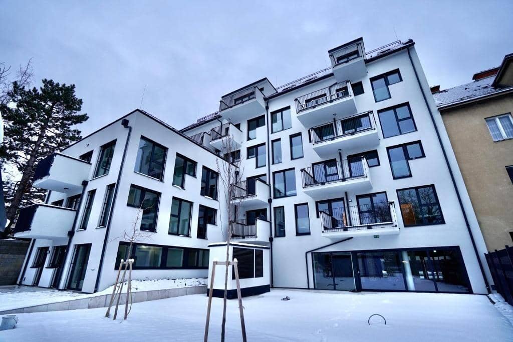 New Build Investment Property in Hetzendorf with EV Charging and Solar Power