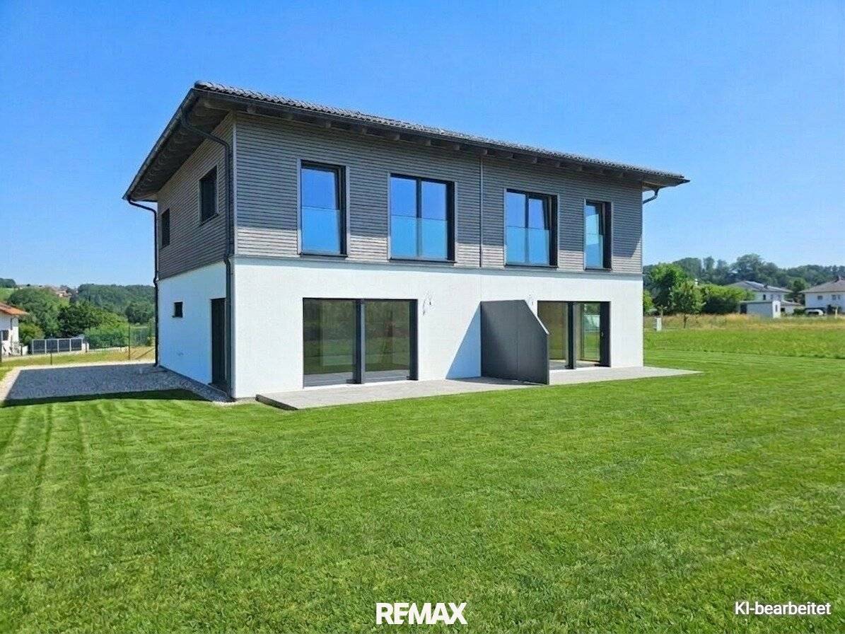 New build semi-detached house with south-facing terrace and garden
