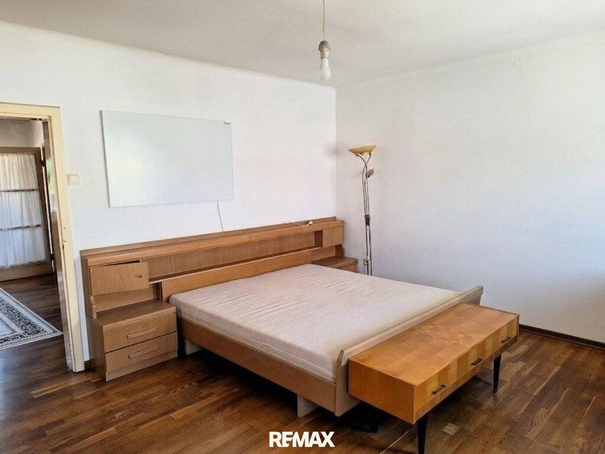 Compact Apartment with Infrared Heating and Fitted Kitchen in Graz