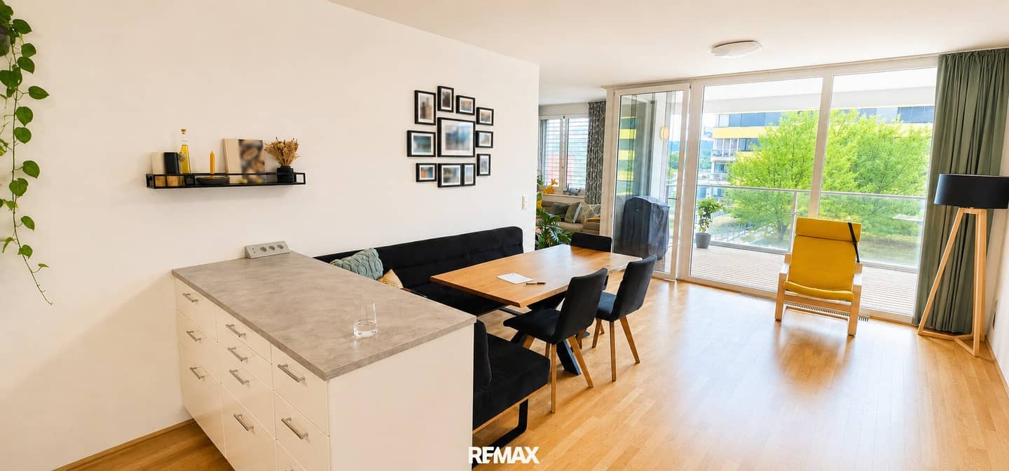 Apartment with Loggia on the Danube Promenade
