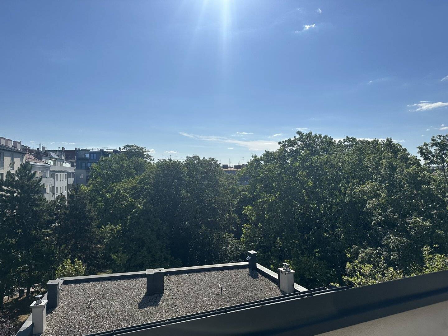 Penthouse apartment with terrace and greenery view near Schwendermarkt