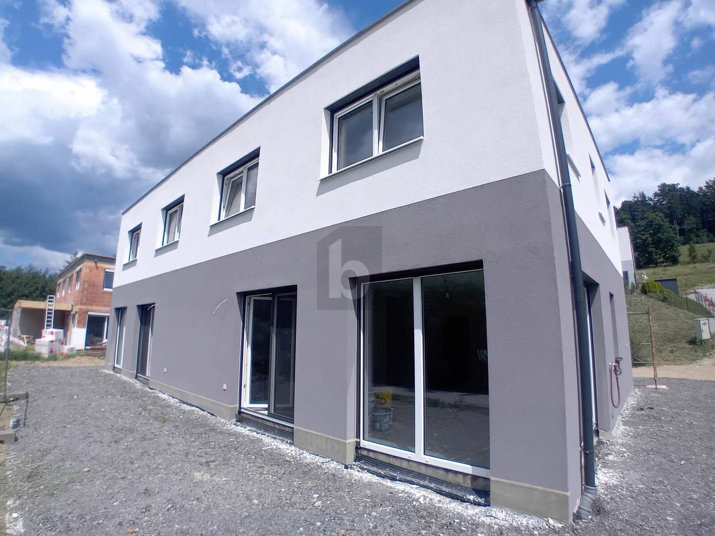 Sonnige energieeffiziente Wohnung mit Carport und Terrasse