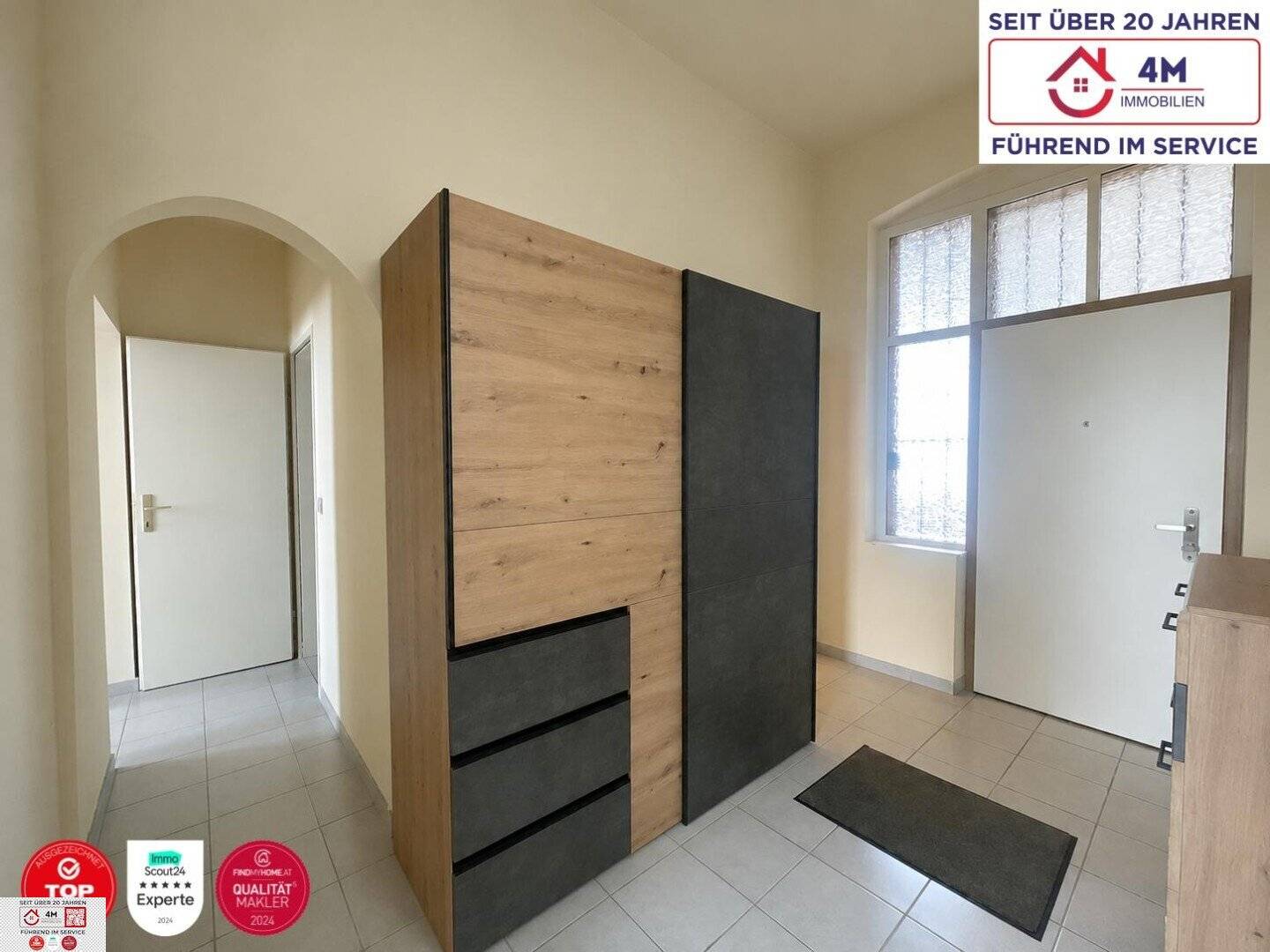 Charming period apartment with elevator and parquet in quiet location