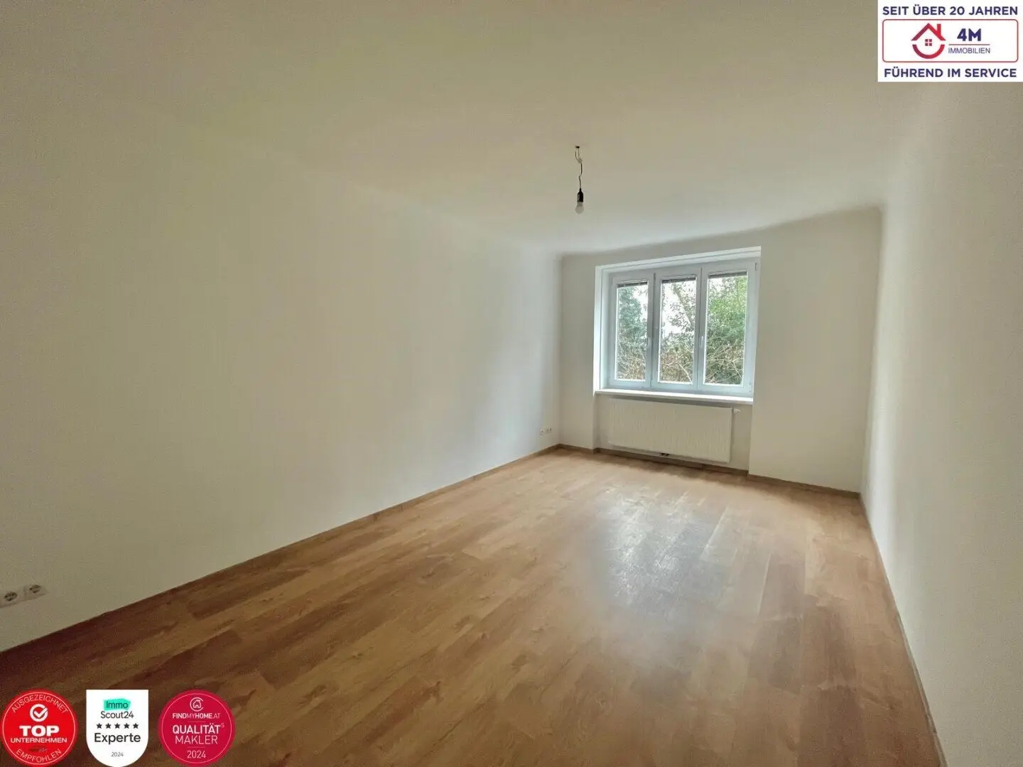 Sanierte Wohnung mit Gartenblick und Einbauküche