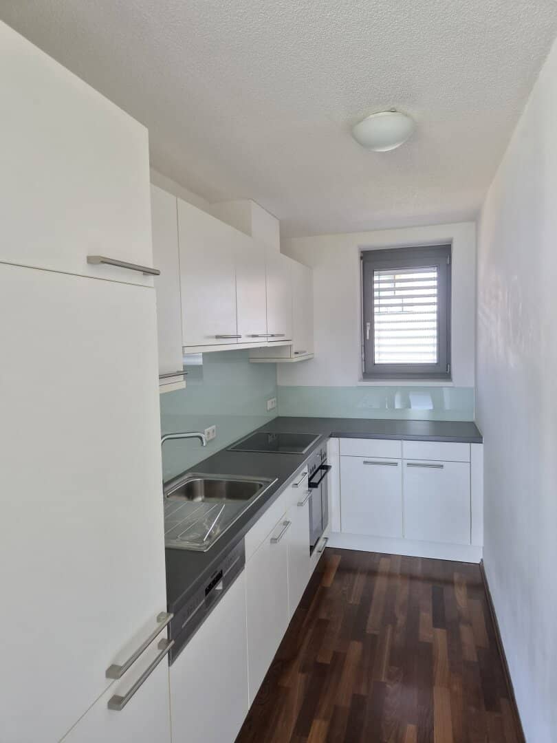 Helle Wohnung mit Balkon und Tiefgarage in guter Lage