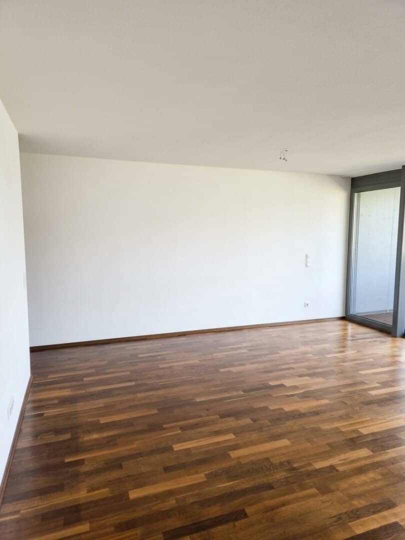 Helle Wohnung mit Balkon und Tiefgarage in guter Lage