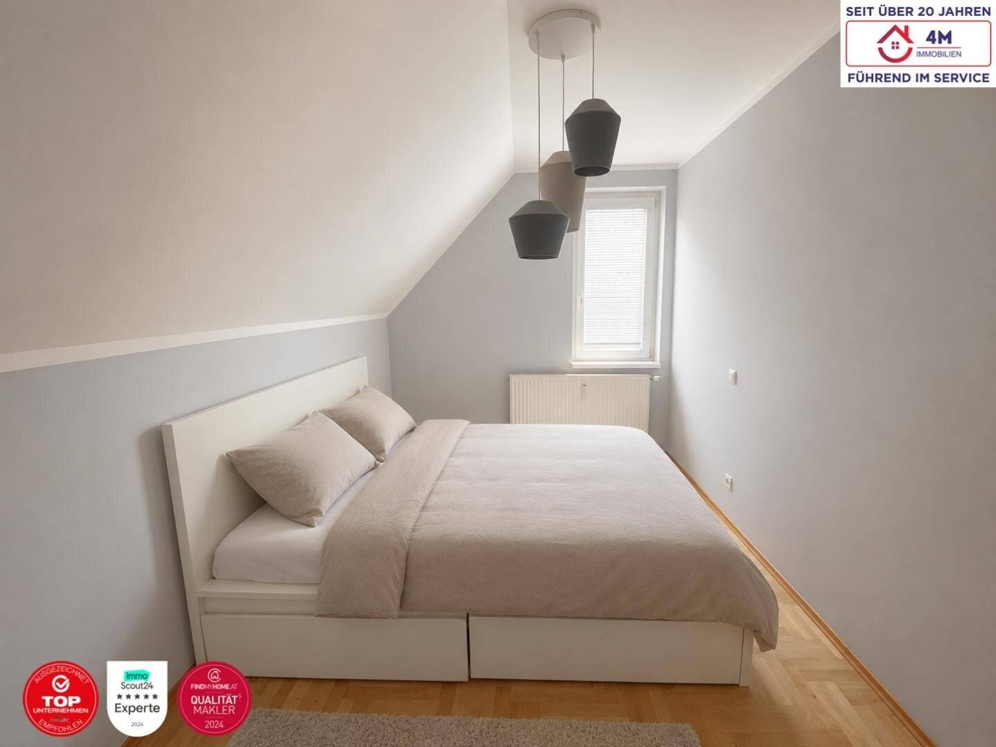 Bright penthouse apartment with rooftop terrace in Essling