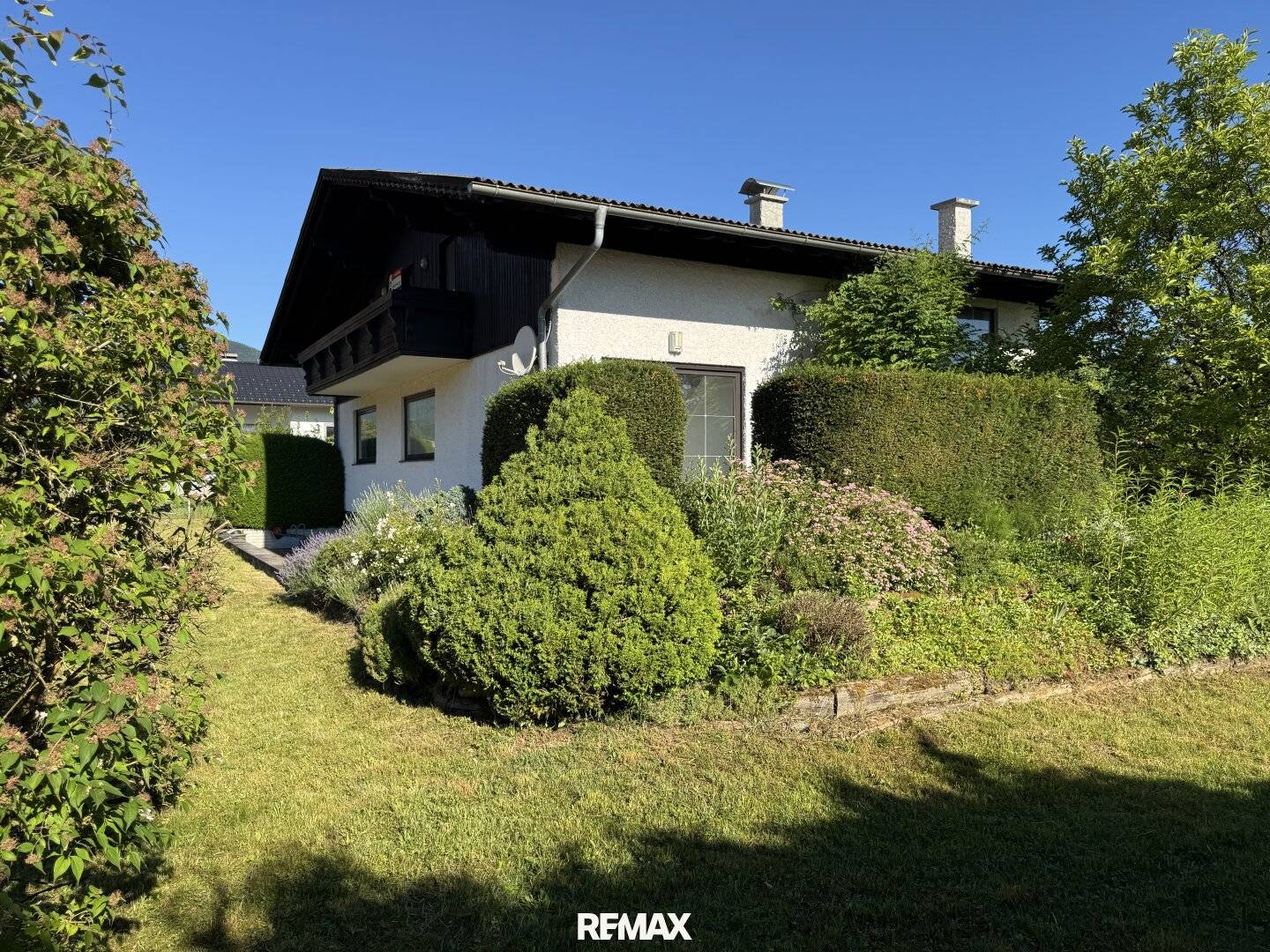 Landhaus mit Terrasse und Traunsteinblick in Traunkirchen
