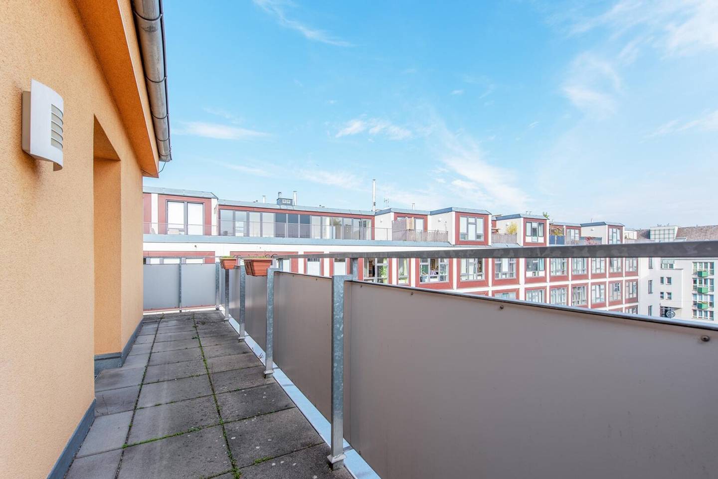 Penthouse apartment with large terrace in Meidling