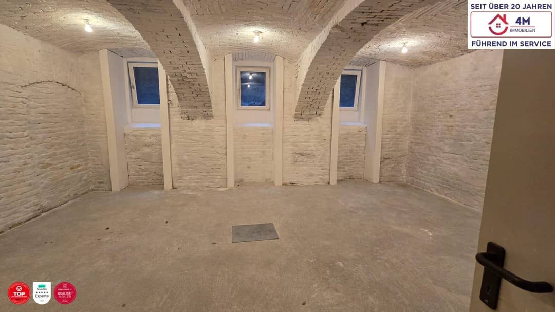 Saniertes Magazin mit Altbaucharme im Innenhof
