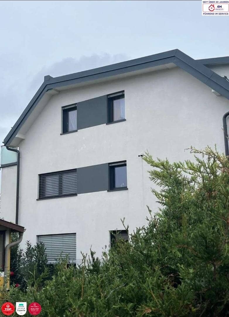 Moderne Designvilla mit Pool, Wintergarten, Kamin - Massivbau in Toplage  mit perfekter Anbindung an die U6 (550 m) und Badner Bahn (350 m)