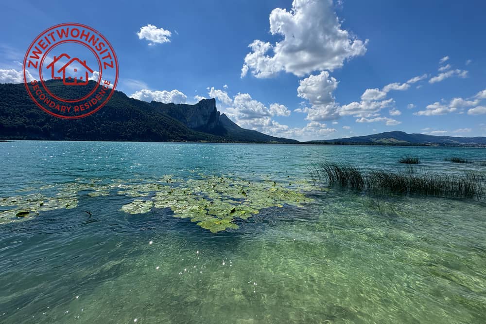 Rückzugsort mit See und Bergblick in Alleinlage