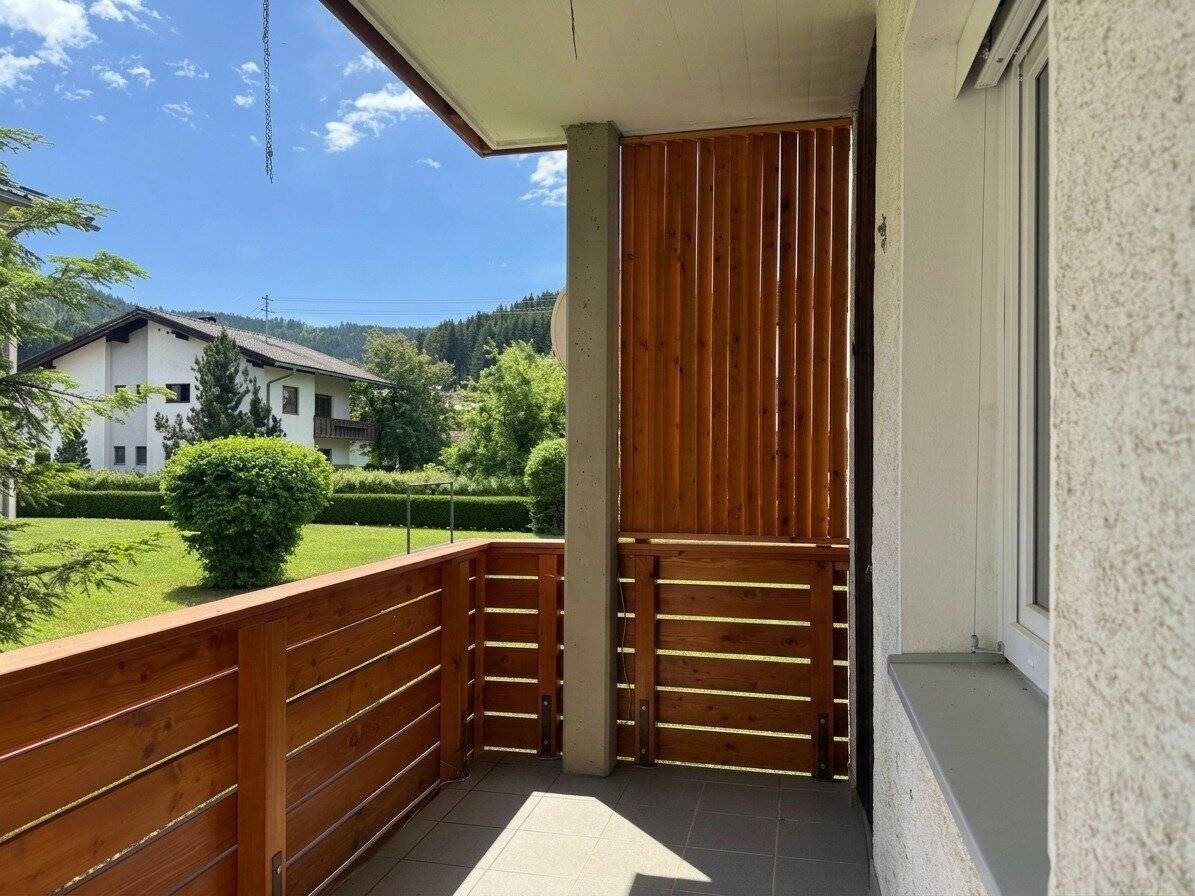 Garçonnière mit Loggia in ruhiger Lage
